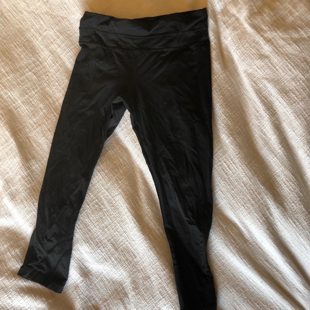 LULULEMON crop leggings. Black size 4
